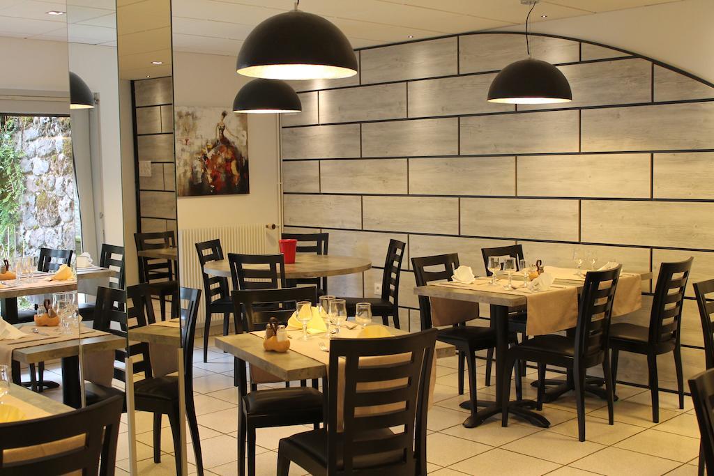 Hotel Restaurant Aux Genets D'Or Mandailles-Saint-Julien Exteriér fotografie