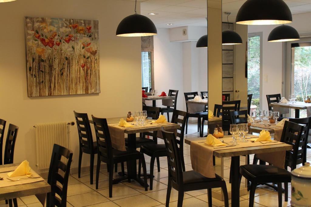 Hotel Restaurant Aux Genets D'Or Mandailles-Saint-Julien Exteriér fotografie